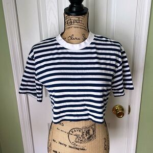 Zara Women’s Navy and White Striped Cropped T-Shirt | Small